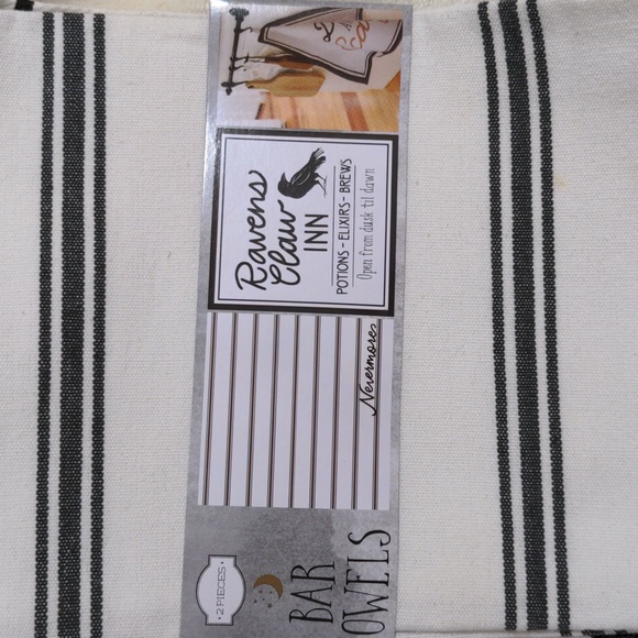 FOUR NWT Bar Kitchen Accent Oversized Towels Raven Claw Inn Fall Halloween - Picture 3 of 7